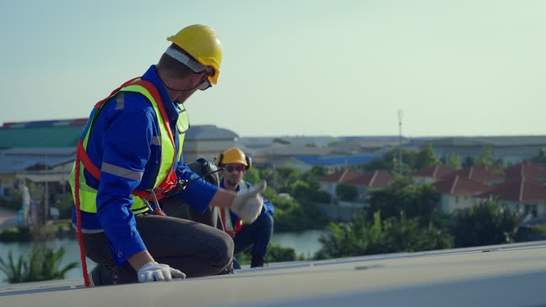 Best Roof Insulation Installation  in Hockinson, WA